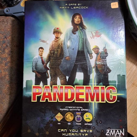 GAME NIGHT FUN -PANDEMIC the Boardgame Z-Man Games - Picture 2 of 6